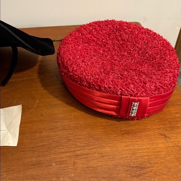 Set of 2 1948 Vintage Fashion Hats 1 Red Pillbox / 1 Black Velvet